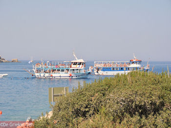 Bootjes bij Kalithea - Foto van https://www.grieksegids.nl/fotos/grieksegidsinfo-fotos/albums/userpics/10001/normal_kalithea-rhodos-24.jpg