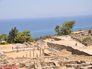 Kamiros (Rhodos), deze ruines stammen uit de Hellenistische tijd - Foto van https://www.grieksegids.nl/fotos/grieksegidsinfo-fotos/albums/userpics/10001/normal_kamiros-rhodos-04.jpg