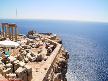 Wat een uitzicht! - Lindos(Rhodos) - Foto van https://www.grieksegids.nl/fotos/grieksegidsinfo-fotos/albums/userpics/10001/normal_lindos-rhodos-13.jpg