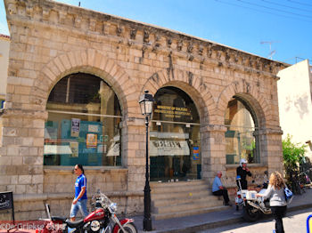 Loggia Rethymnon Kreta - Foto van https://www.grieksegids.nl/fotos/grieksegidsinfo-fotos/albums/userpics/10001/normal_loggia-rethymnon.jpg