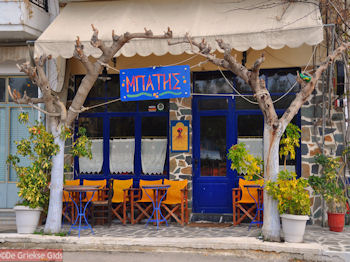 Grieks Kafeneion in Marmari Evia - Foto van https://www.grieksegids.nl/fotos/grieksegidsinfo-fotos/albums/userpics/10001/normal_marmari-evia-grieks-kafeneion.jpg