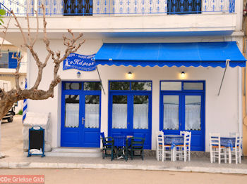 Ouzeri-Visrestaurant Parios in Marmari Evia (Zuid Evia) - Foto van https://www.grieksegids.nl/fotos/grieksegidsinfo-fotos/albums/userpics/10001/normal_marmari-evia-taverna-parios.jpg