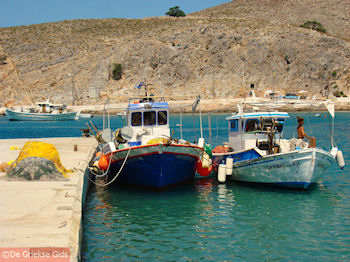 Vissersbootjes Pserimos - Foto van https://www.grieksegids.nl/fotos/grieksegidsinfo-fotos/albums/userpics/10001/normal_pserimos-vissersbootjes.jpg
