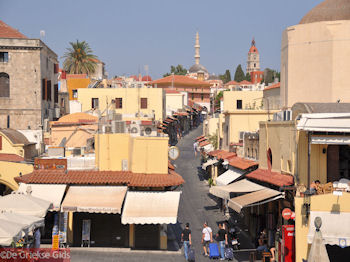 Rhodos oude stad - Foto van https://www.grieksegids.nl/fotos/grieksegidsinfo-fotos/albums/userpics/10001/normal_rhodos-stad-24.jpg