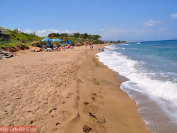 Skaleta Rethymnon strand - Foto van https://www.grieksegids.nl/fotos/grieksegidsinfo-fotos/albums/userpics/10001/normal_strand-skaleta-2.jpg