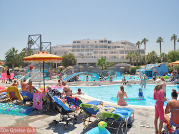 Foto van Doreta beach resort in Theologos - Eiland Rhodos - Foto van https://www.grieksegids.nl/fotos/grieksegidsinfo-fotos/albums/userpics/10001/normal_theologos-rhodos-03.jpg