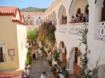 Binnenplaats Panormitis klooster - Eiland Symi - Foto van De Griekse Gids