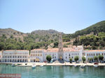 Het Panormitis kooster ligt 12 kilometer ten zuiden van de hoofdstad van Symi - Foto van De Griekse Gids