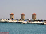 GriechenlandWeb De drie molens van de Mandraki-haven - Rhodos Stadt - Foto GriechenlandWeb.de
