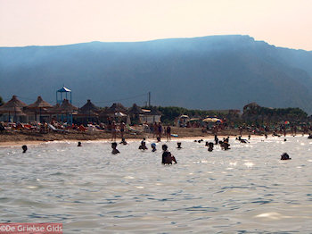 Heerlijk zwemmen in Amoudara - Foto van https://www.grieksegids.nl/fotos/grieksegidsinfo-fotos/kreta-volume-1/amoudara-kreta-mid-005.jpg