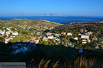 Vanaf de bergen bij Agios Kirykos Ikaria | In de verte Fourni foto 1 - Foto van De Griekse Gids