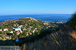 Vanaf de bergen Agios Kirykos Ikaria | In de verte Fourni foto 2 - Foto GriechenlandWeb.de