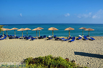 Strand Mesakti Armenistis Ikaria | Griekenland | Foto 22 - Foto van https://www.grieksegids.nl/fotos/ikaria/normaal/armenistis-ikaria-022.jpg