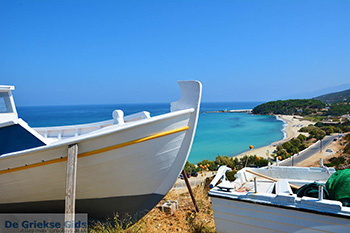 Strand Livadi Armenistis Ikaria | Griekenland | Foto 0003 - Foto van https://www.grieksegids.nl/fotos/ikaria/normaal/armenistis-livadi-ikaria-003.jpg