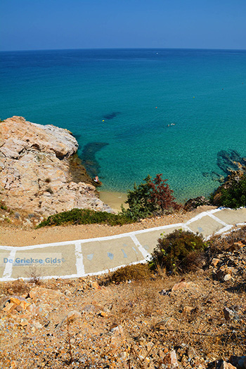 Strand Livadi Armenistis Ikaria | Griekenland | Foto 0016 - Foto van https://www.grieksegids.nl/fotos/ikaria/normaal/stranden-armenistis-ikaria-003.jpg