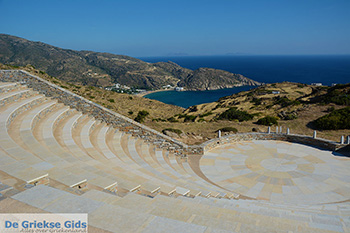 Odysseas Elytis theater Chora Ios - Eiland Ios - foto 60 - Foto van https://www.grieksegids.nl/fotos/ios/normaal/eiland-ios-060.jpg