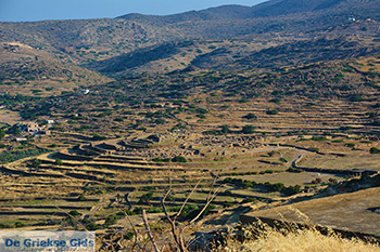 Skarkos bij Chora Ios - Eiland Ios - Cycladen foto 154 - Foto van https://www.grieksegids.nl/fotos/ios/normaal/eiland-ios-154.jpg