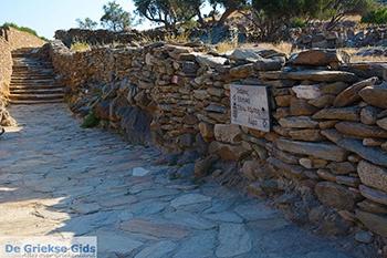 Skarkos Chora Ios - Eiland Ios - Cycladen Griekenland foto 168 - Foto van https://www.grieksegids.nl/fotos/ios/normaal/eiland-ios-168.jpg