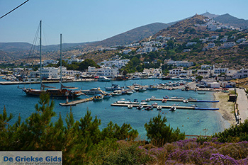 Gialos Ios - Eiland Ios - Cycladen Griekenland foto 205 - Foto van https://www.grieksegids.nl/fotos/ios/normaal/eiland-ios-205.jpg