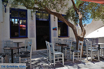 Chora Ios - Eiland Ios - Cycladen Griekenland foto 242 - Foto van https://www.grieksegids.nl/fotos/ios/normaal/eiland-ios-242.jpg