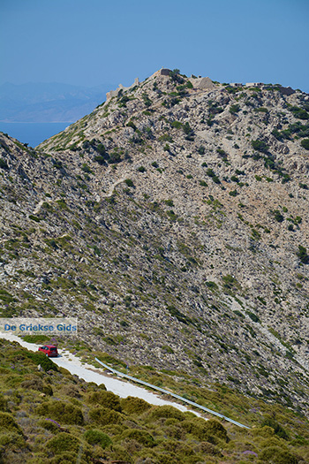 Paleokastro bij Psathi Ios - Eiland Ios - Cycladen foto 295 - Foto van https://www.grieksegids.nl/fotos/ios/normaal/eiland-ios-295.jpg
