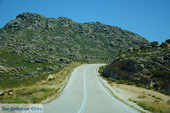 Onderweg naar Manganari Ios - Eiland Ios - Cycladen foto 336 - Foto van https://www.grieksegids.nl/fotos/ios/normaal/eiland-ios-336.jpg
