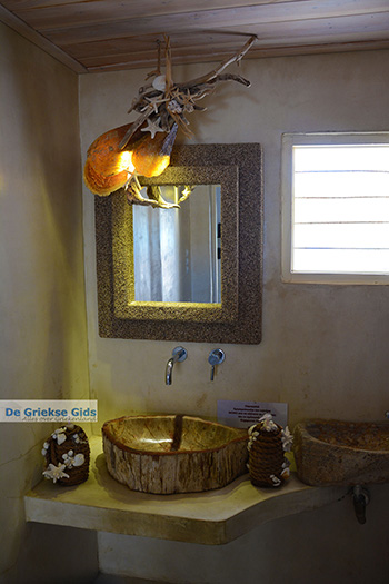 Koumbara Beach bar Chora Ios - Eiland Ios - Cycladen foto 412 - Foto van https://www.grieksegids.nl/fotos/ios/normaal/eiland-ios-412.jpg