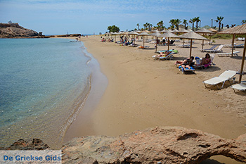 Koumbara Beach Chora Ios - Eiland Ios - Cycladen foto 417 - Foto van https://www.grieksegids.nl/fotos/ios/normaal/eiland-ios-417.jpg