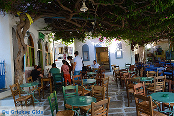 Chora Ios - Eiland Ios - Cycladen Griekenland foto 456 - Foto van https://www.grieksegids.nl/fotos/ios/normaal/eiland-ios-456.jpg