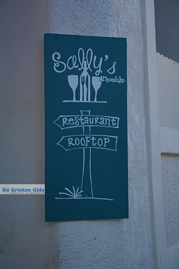 Chora Ios - Eiland Ios - Cycladen Griekenland foto 462 - Foto van https://www.grieksegids.nl/fotos/ios/normaal/eiland-ios-462.jpg