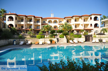 Afytos (Athytos) | Kassandra Chalkidiki | Griekenland 12 - Foto van https://www.grieksegids.nl/fotos/kassandra-chalkidiki/normaal/kassandra-chalkidiki-247.jpg