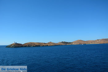 Vuurtoren Aghios Nikolaos bij gelijknamige baai | Kea (Tzia) | foto 7 - Foto van https://www.grieksegids.nl/fotos/kea-tzia/normaal/kea-tzia-griekenland-043.jpg