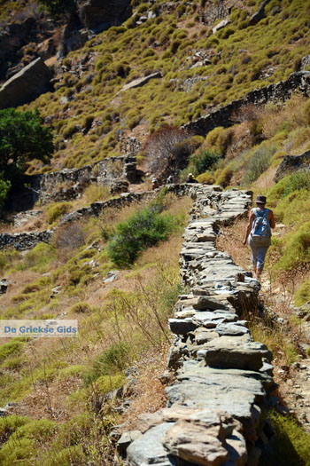 Bergpad-wandelpad naar Karthaia | Kato Meria | Kea (Tzia) 9 - Foto van https://www.grieksegids.nl/fotos/kea-tzia/normaal/kea-tzia-griekenland-255.jpg