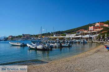 Fiskardo Kefalonia - 2 - Foto van https://www.grieksegids.nl/fotos/kefalonia/350pix/fiskardo-kefalonia-002.jpg