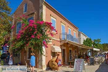 Fiskardo Kefalonia - 10 - Foto van https://www.grieksegids.nl/fotos/kefalonia/350pix/fiskardo-kefalonia-010.jpg