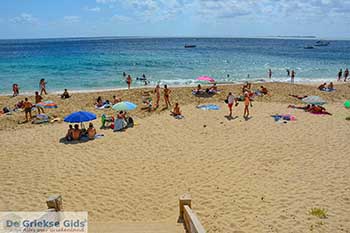 Makris Gialos strand in Lassi Kefalonia - 2 - Foto van https://www.grieksegids.nl/fotos/kefalonia/350pix/lassi-kefalonia-002.jpg