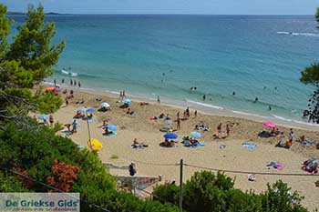 Makris Gialos strand in Lassi Kefalonia - 7 - Foto van https://www.grieksegids.nl/fotos/kefalonia/350pix/lassi-kefalonia-007.jpg