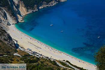Myrtos Kefalonia - 3 - Foto van https://www.grieksegids.nl/fotos/kefalonia/350pix/myrtos-kefalonia-003.jpg