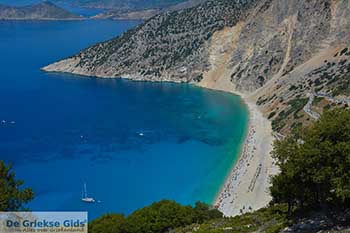 Myrtos Kefalonia - 12 - Foto van https://www.grieksegids.nl/fotos/kefalonia/350pix/myrtos-kefalonia-012.jpg