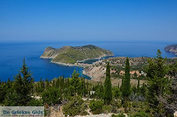 Assos Kefalonia - Ionische eilanden -  Foto 1 - Foto van https://www.grieksegids.nl/fotos/kefalonia/assos/350pix/assos-kefalonia-001.jpg