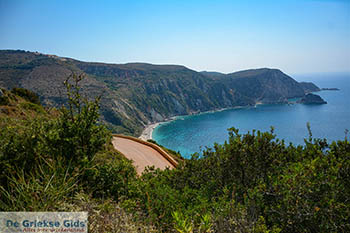 Petani - Kefalonia - Ionische eilanden -  Foto 1 - Foto van https://www.grieksegids.nl/fotos/kefalonia/petani/350pix/petani-kefalonia-001.jpg