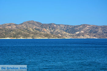 Eiland Polyegos gezien van Kimolos | Cycladen Griekenland | foto 107 - Foto van https://www.grieksegids.nl/fotos/kimolos/normaal/kimolos-grieksegids-107.jpg