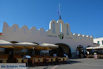 Kos stad - Eiland Kos - Griekse Gids - Nea Agora  - De Nieuwe Markt - Foto van https://www.grieksegids.nl/fotos/kos/kos-stad/normaal/kos-stad-042.jpg