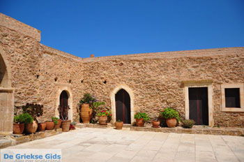 Moni Toplou | Klooster Toplou Lassithi | nr7 - Foto van https://www.grieksegids.nl/fotos/kreta-lassithi/normaal/kreta-grieksegids-117.jpg