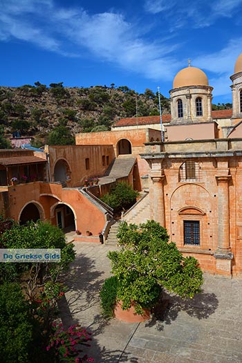Agia Triada Tzagarolon Kreta - Departement Chania - Foto 18 - Foto van https://www.grieksegids.nl/fotos/kreta/agia-triada-tzagarolon/normaal/agia-triada-tzagarolon-kreta-018.jpg