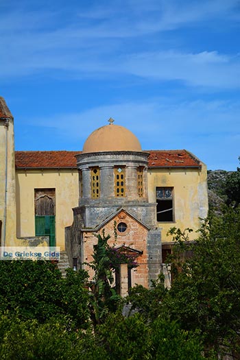 Agia Triada Tzagarolon Kreta - Uitzicht op Kalives - Departement Chania - Foto 21 - Foto van https://www.grieksegids.nl/fotos/kreta/agia-triada-tzagarolon/normaal/agia-triada-tzagarolon-kreta-021.jpg