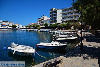 Agios Nikolaos Kreta - Departement Lassithi - Foto 1 - Foto van https://www.grieksegids.nl/fotos/kreta/agios-nikolaos/normaal/agios-nikolaos-kreta-001.jpg