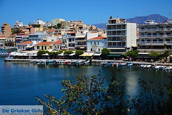 Agios Nikolaos Kreta - Departement Lassithi - Foto 27 - Foto van https://www.grieksegids.nl/fotos/kreta/agios-nikolaos/normaal/agios-nikolaos-kreta-027.jpg