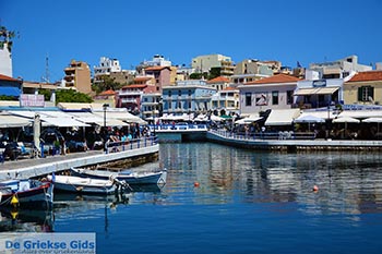 Agios Nikolaos Kreta - Departement Lassithi - Foto 51 - Foto van https://www.grieksegids.nl/fotos/kreta/agios-nikolaos/normaal/agios-nikolaos-kreta-051.jpg
