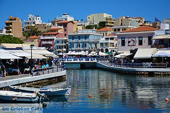 Agios Nikolaos Kreta - Departement Lassithi - Foto 52 - Foto van https://www.grieksegids.nl/fotos/kreta/agios-nikolaos/normaal/agios-nikolaos-kreta-052.jpg